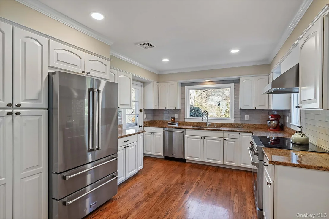 Photo of 843 Fenimore Road