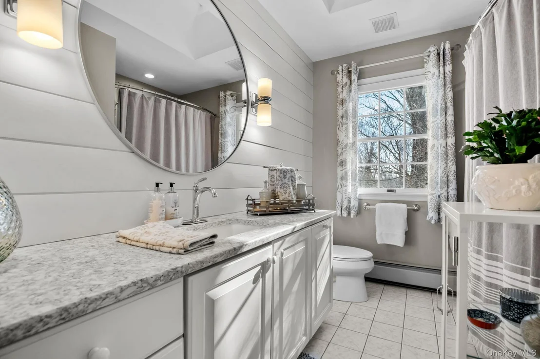 Photo of 6 Ridge Circle