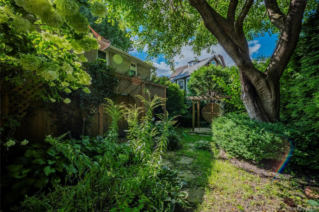 Photo of 13 Kemble Avenue