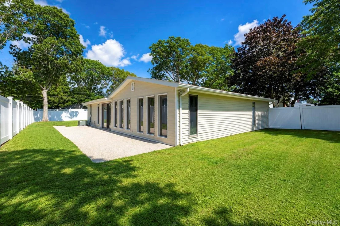 Photo of 10 Helene Drive