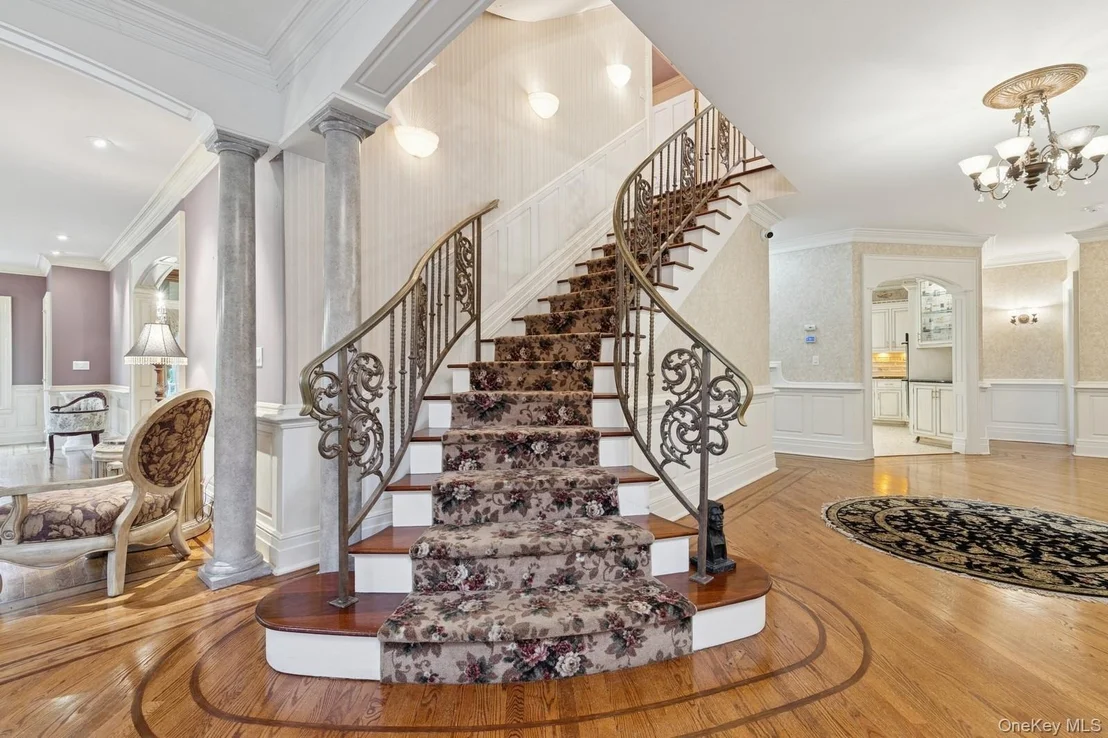 Photo of 80 Soundview Drive