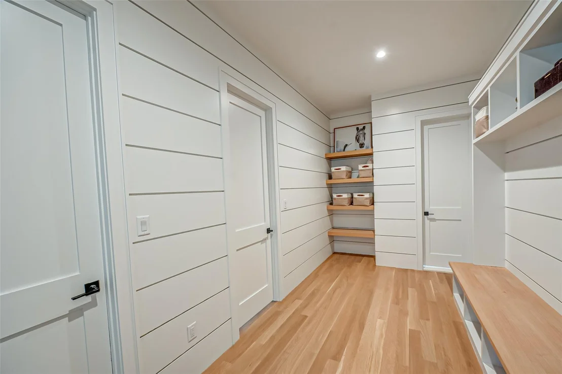 Photo of 210 Laurel Lane