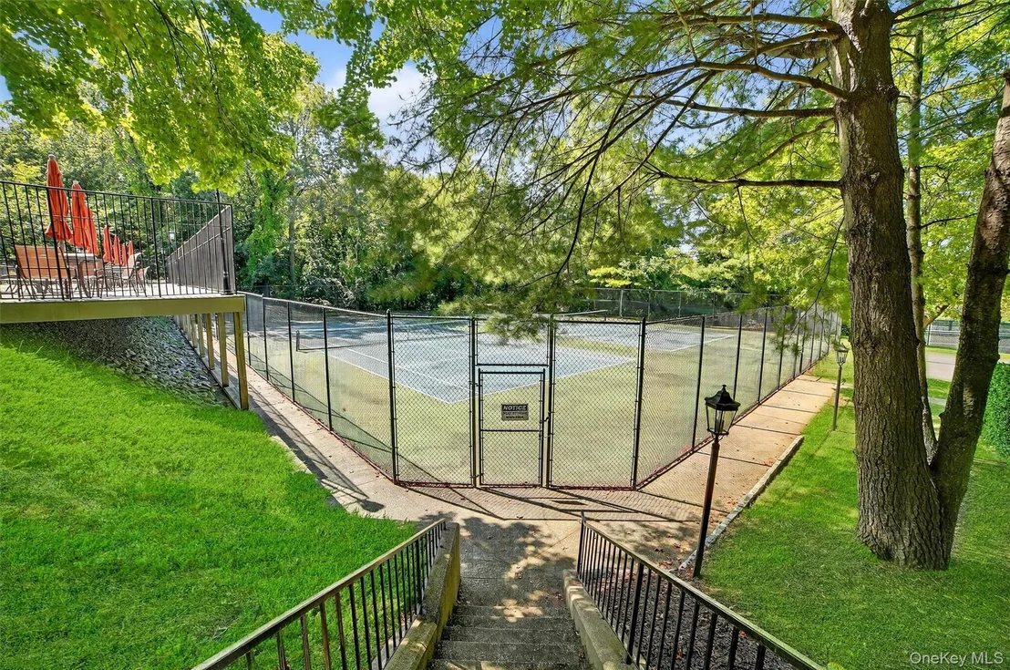 Photo of 35 Roundtop Road