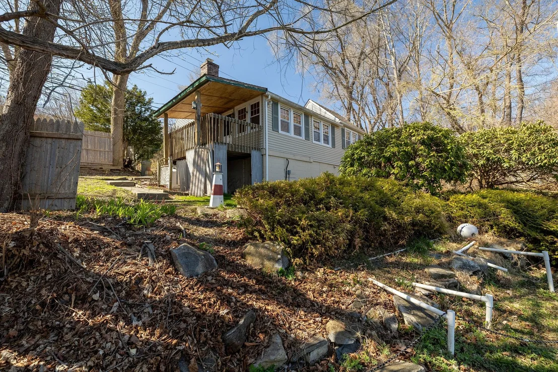 Photo of 215 Haviland Drive