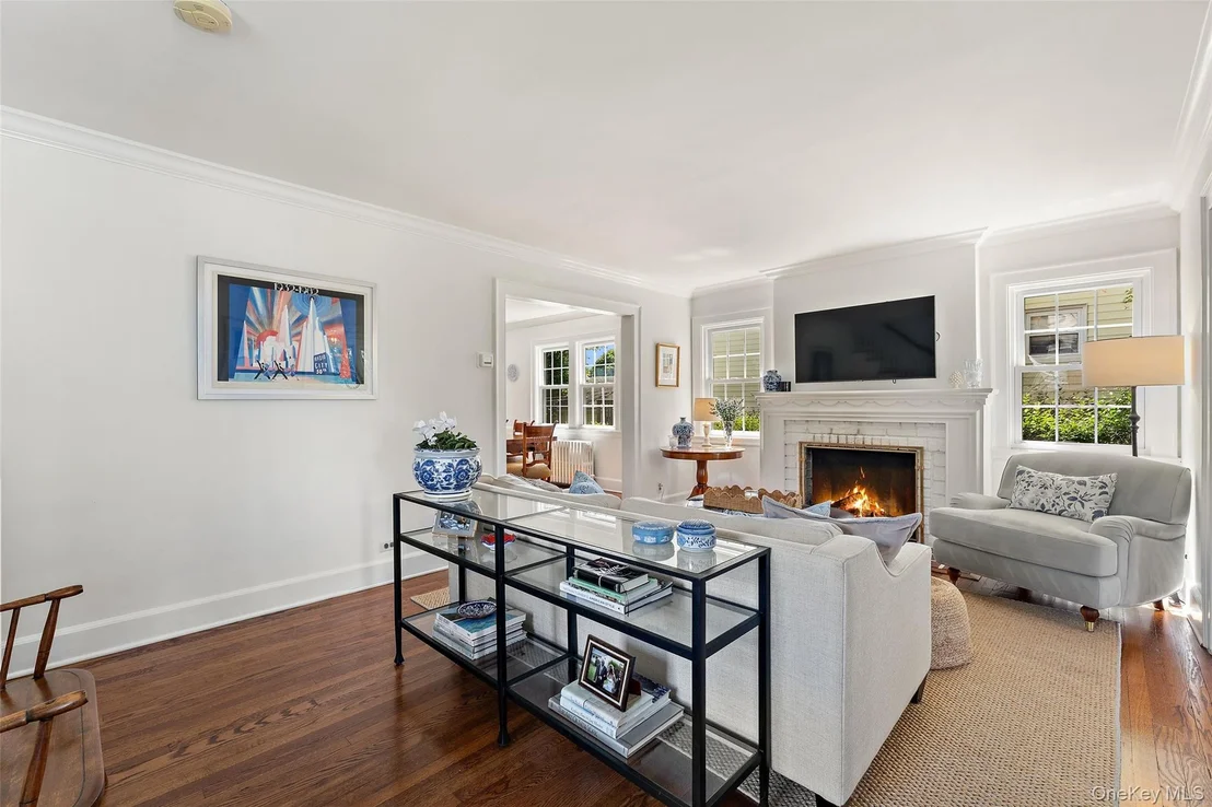 Photo of 25 Pinebrook Road