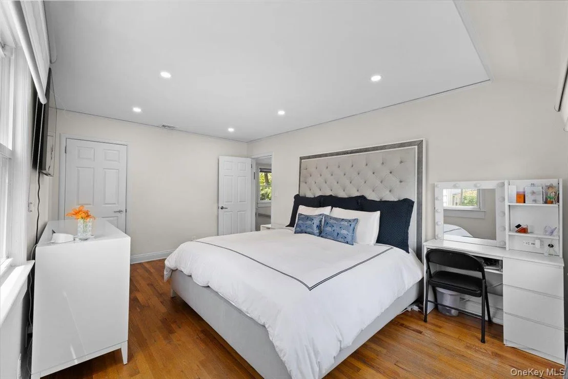 Photo of 8 Park Circle
