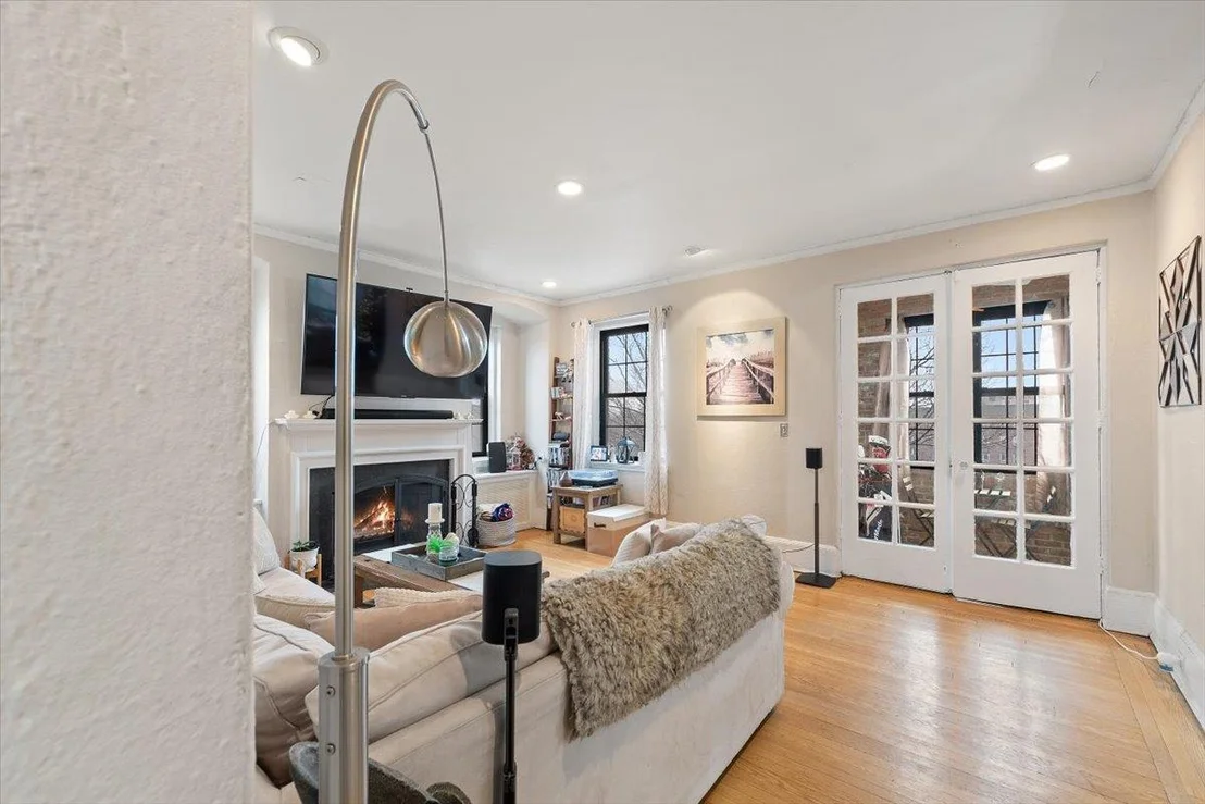 Photo of Unit 4C at 828 Bronx River Road