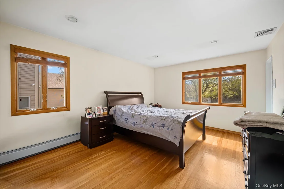 Photo of 150 Roxton Road