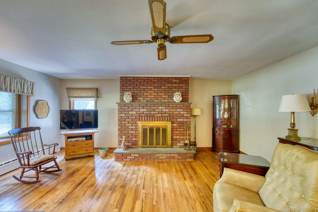 Photo of 146 Schultz Lane