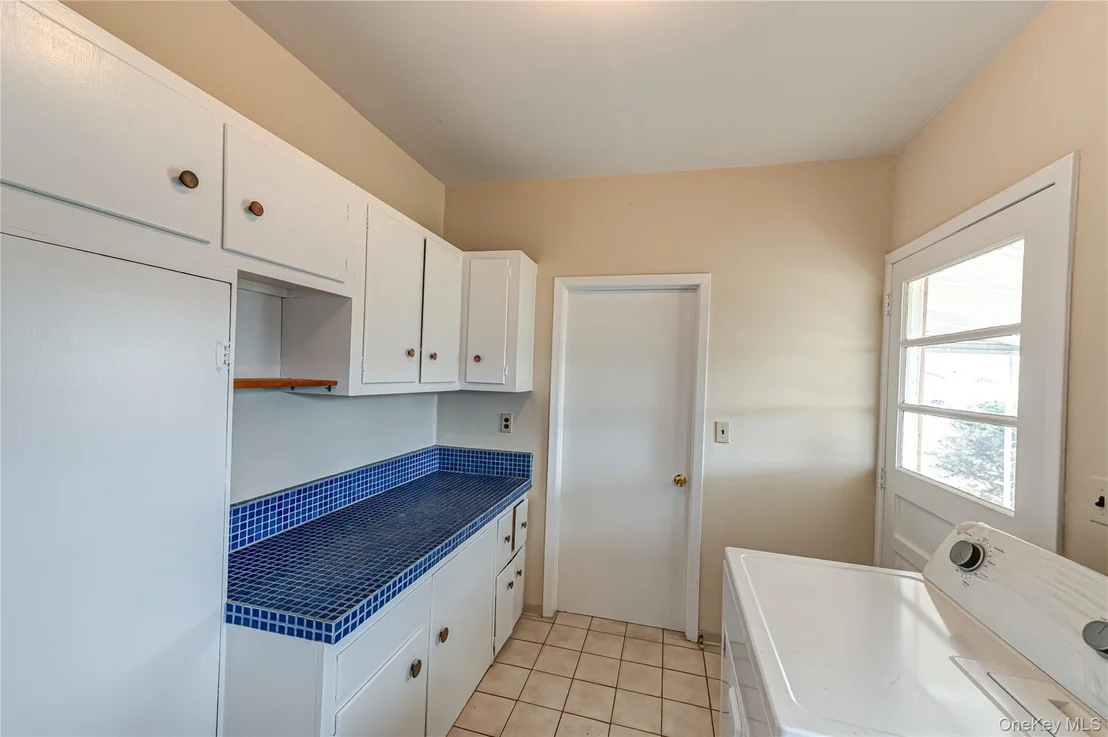 Photo of 855 Pease Lane