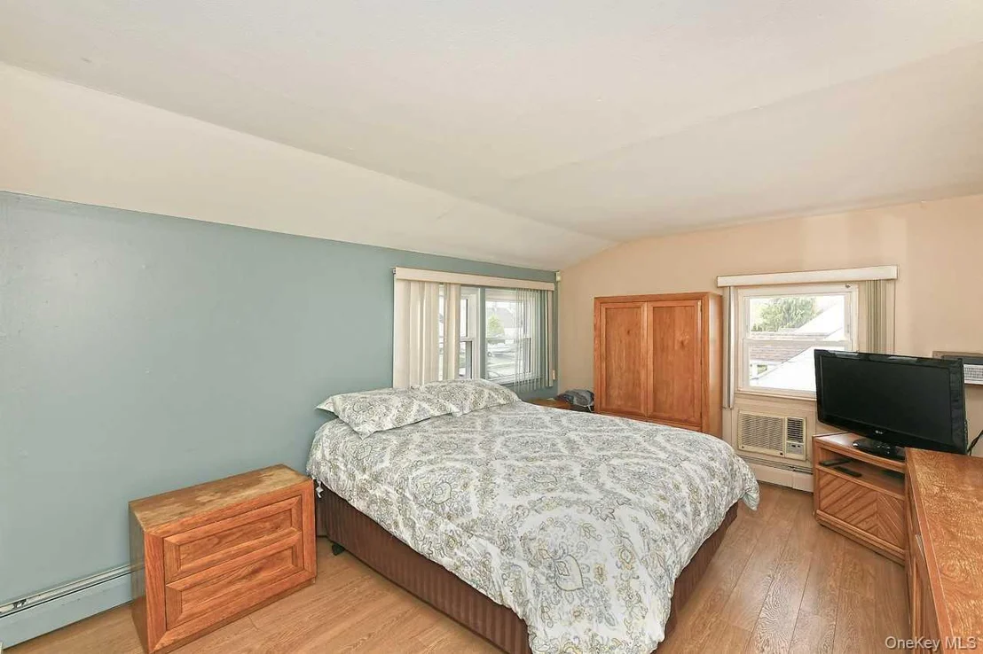 Photo of 203 Saddle Lane