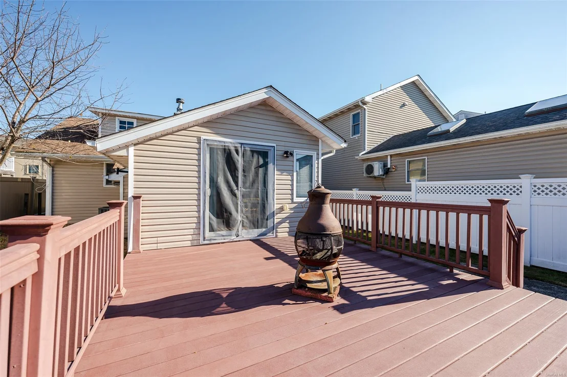 Photo of 3384 Bay Front Drive