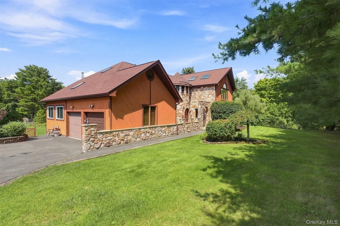 Photo of 289 Pine Grove Road