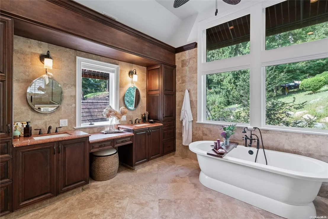Photo of 100 Riverview Terrace