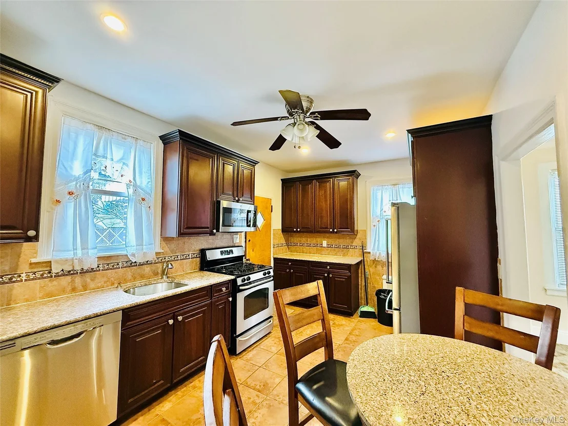Photo of 1813 Willow Lane