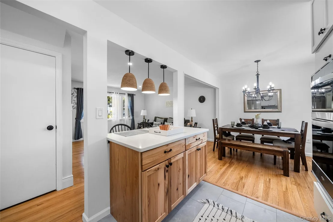 Photo of 98 Paula Boulevard