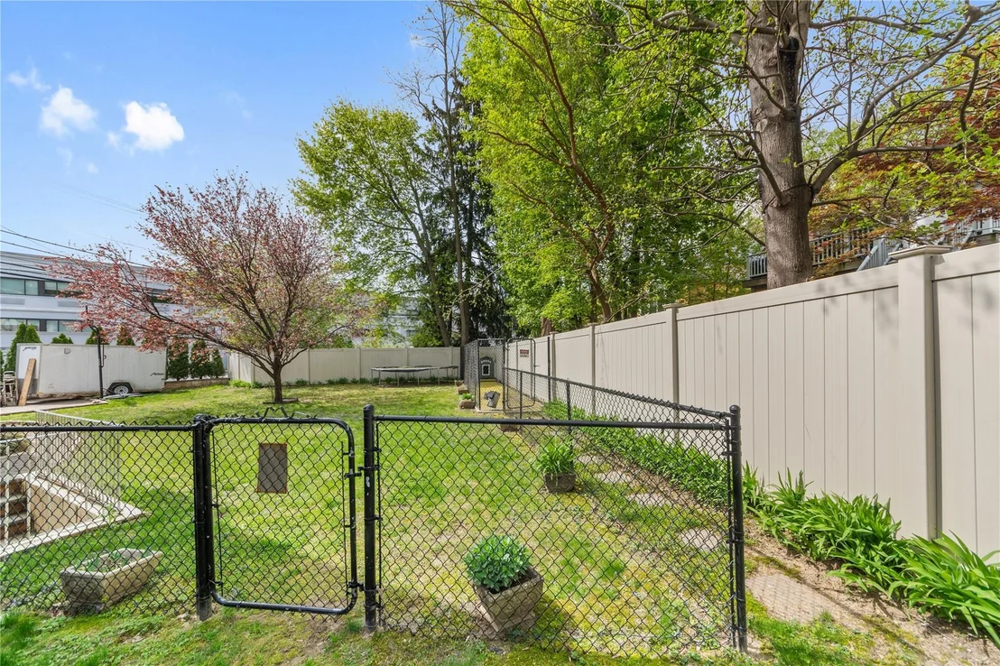 Photo of 59 Sprain Road