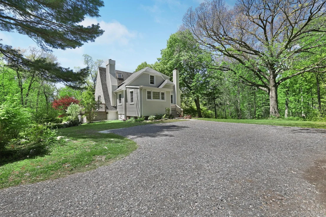 Photo of 94 Smithtown Road