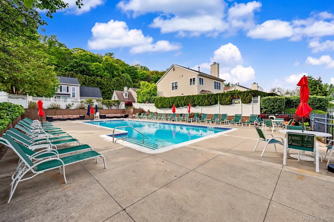 Photo of 32 Valimar Boulevard