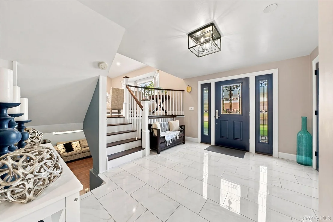 Photo of 614 Pine Lane