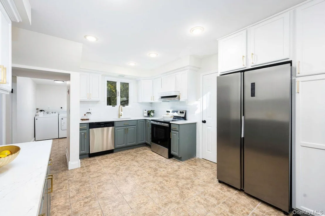 Photo of 2123 New Hackensack Rd