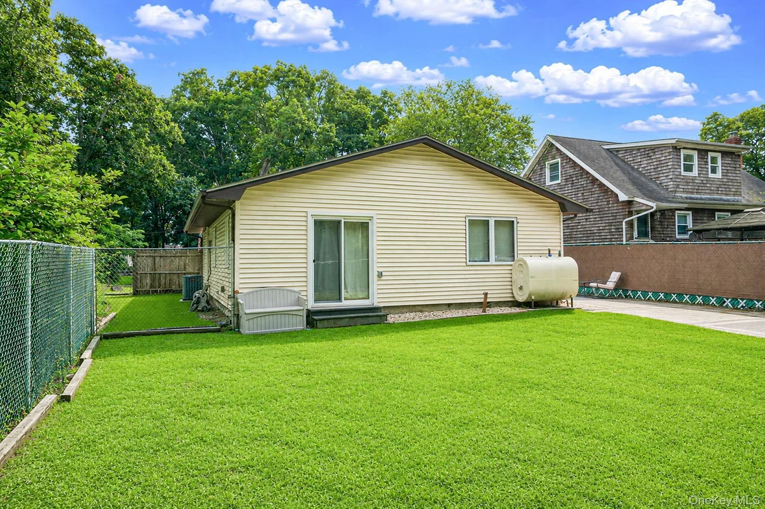 Photo of 43 Wavecrest Drive