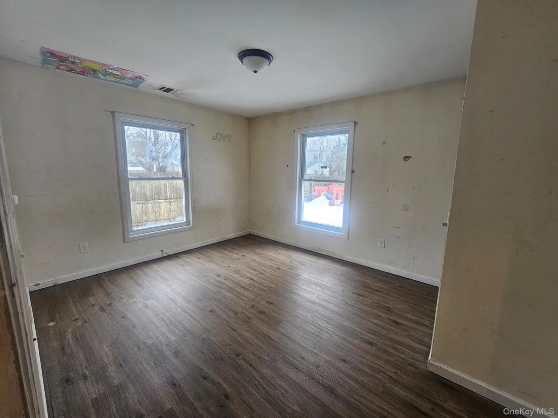 Photo of 556 Taylor Avenue