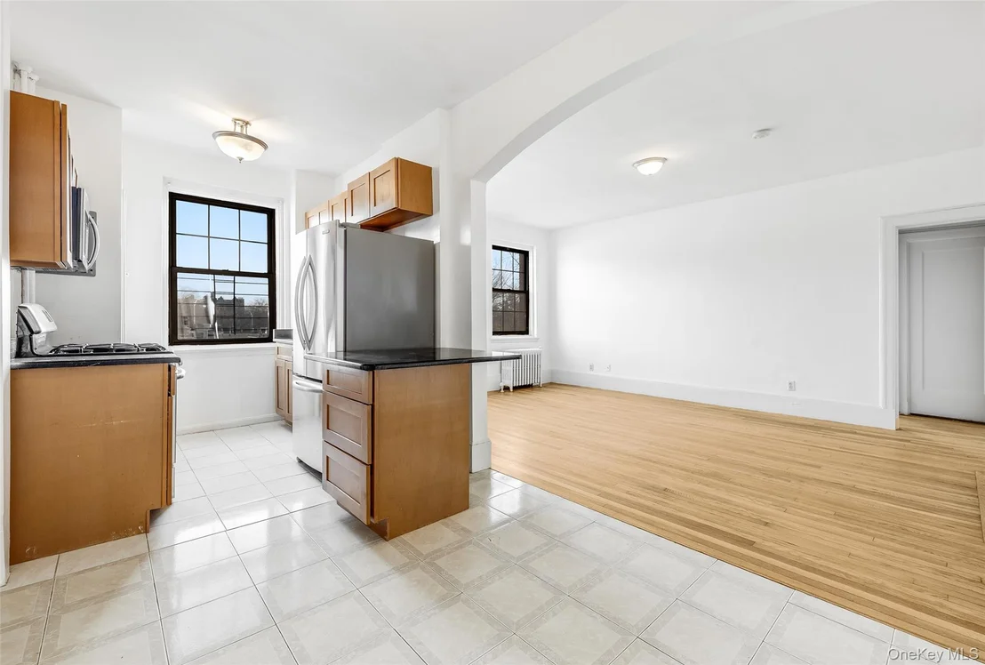 Photo of Unit 4B at 840 Bronx River Road