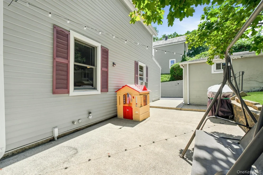 Photo of 229 Tate Avenue