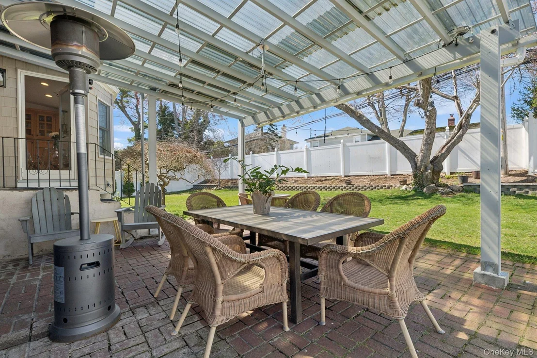 Photo of 15 Wayland Road