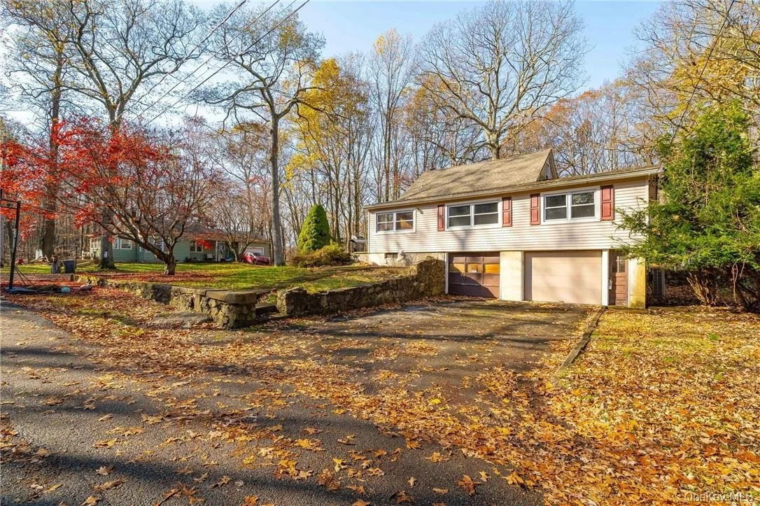 Photo of 802 Forest Glen Road