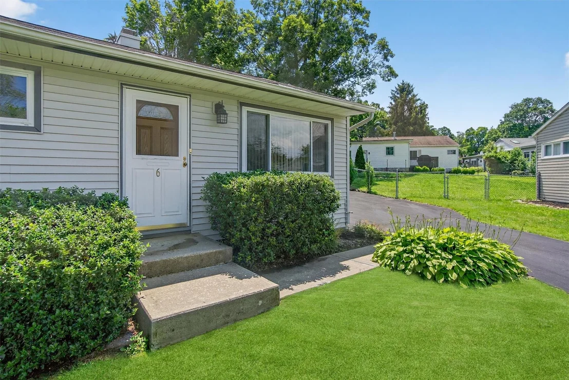 Photo of 6 Peter Scott Drive