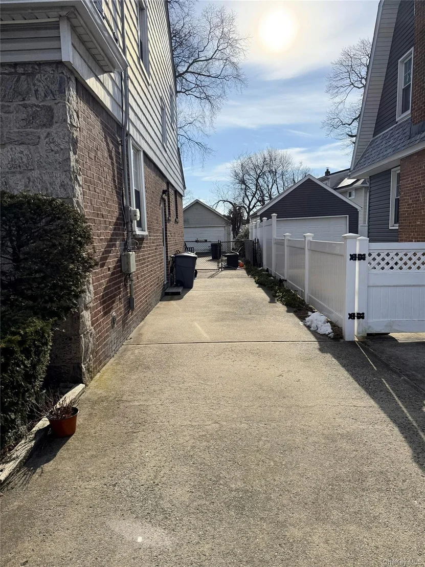 Photo of 32 Manor Road