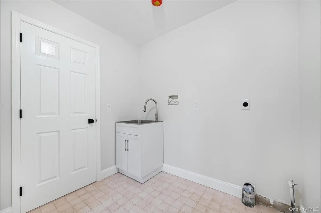 Photo of 33 Crystal Farm Road
