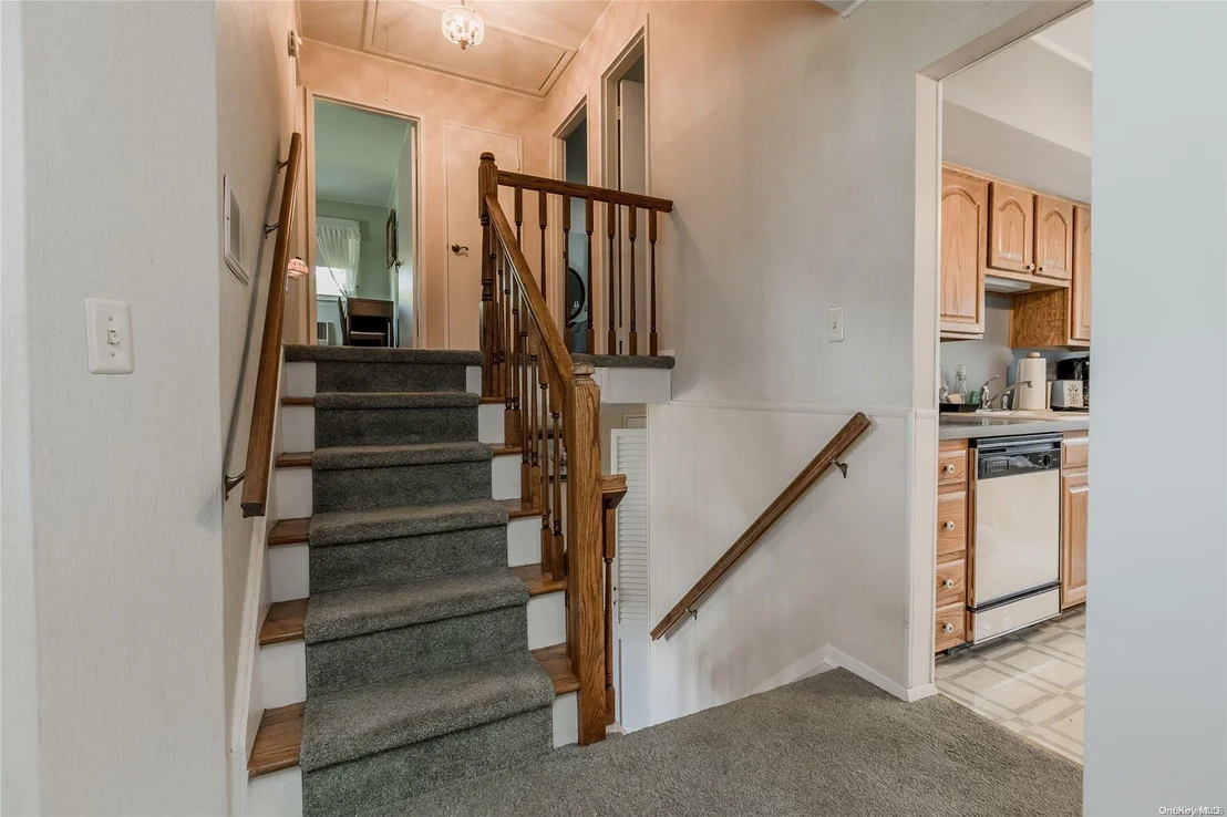 Photo of 53 Roxbury Drive