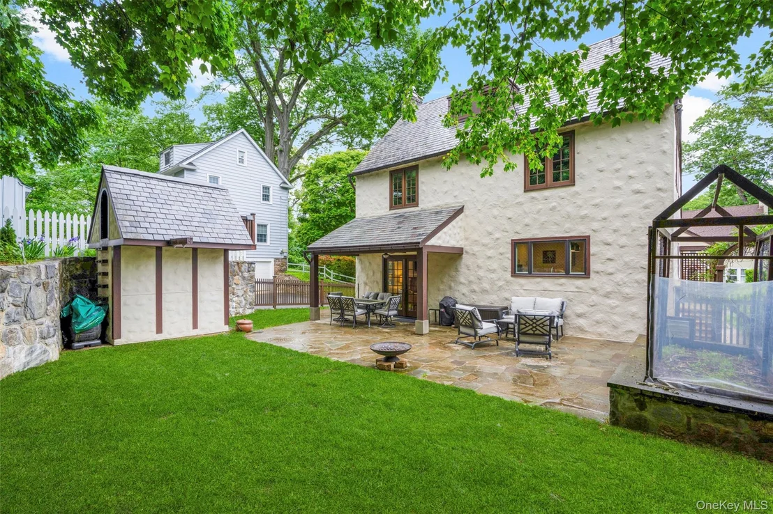 Photo of 144 Douglas Place