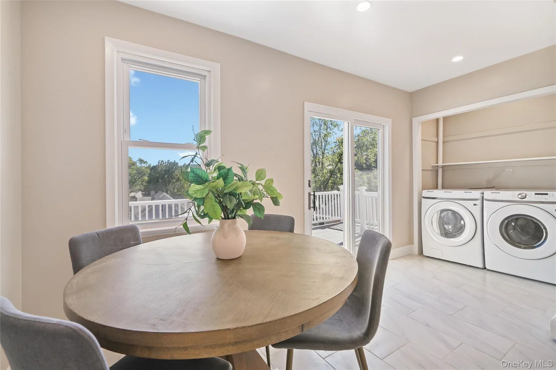 Photo of 511 Decatur Avenue
