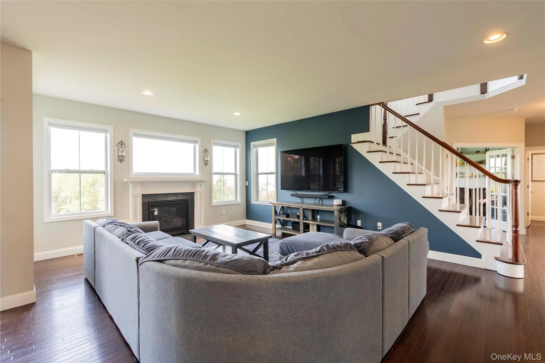 Photo of 58 Ridgeline Drive