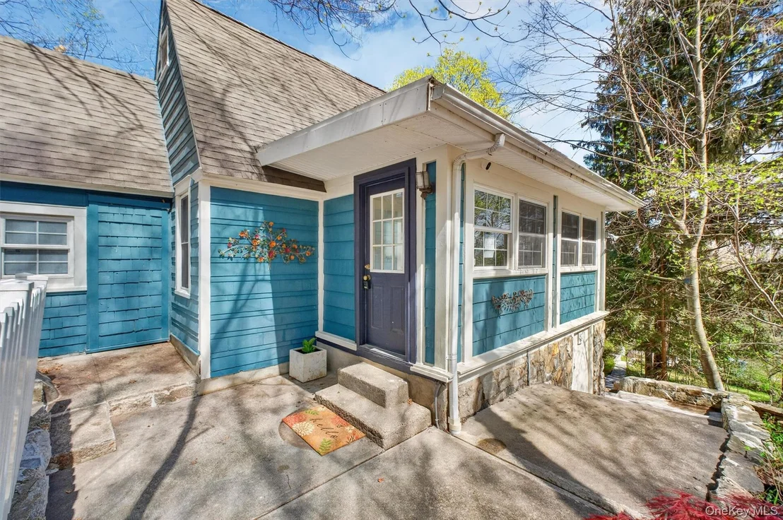 Photo of 115 Tanglewylde Road