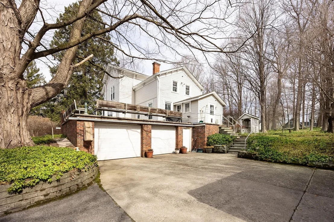 Photo of 655 Vassar Road