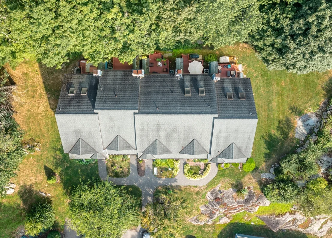 Photo of 1704 Windsor Lane