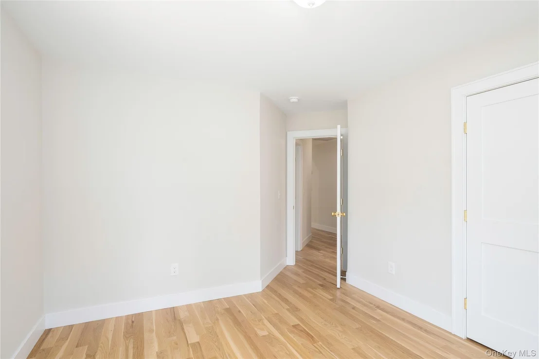 Photo of 15 Tompkins Avenue