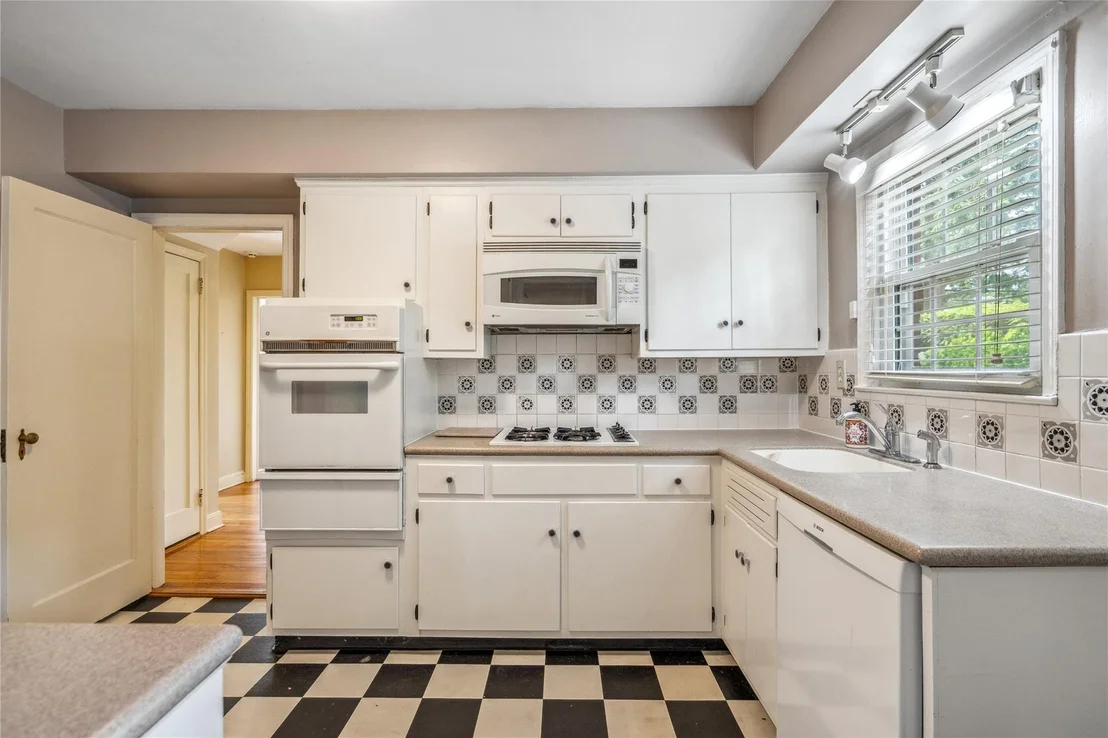 Photo of 2 Salem Way