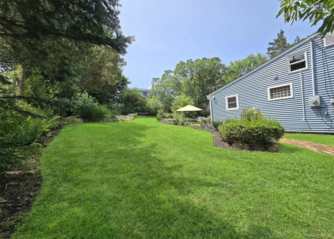 Photo of 46 Peconic Street