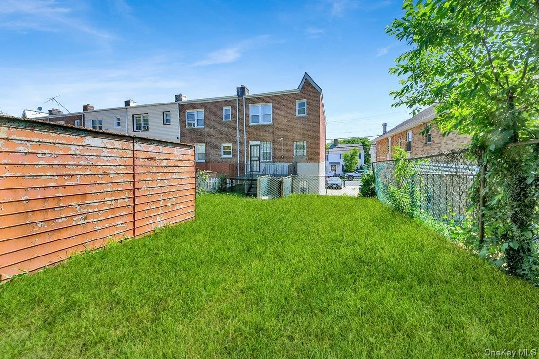 Photo of 561 Logan Avenue