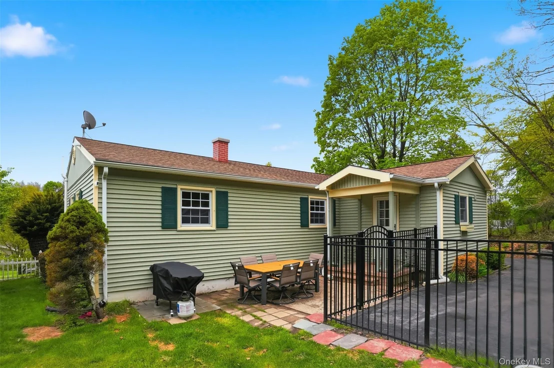 Photo of 39 Woodside Drive