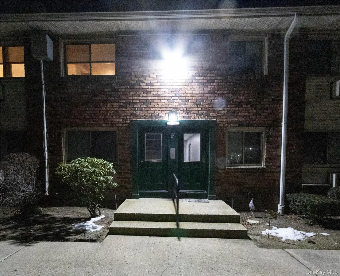 Photo of Unit 9B at 2449 F Union Boulevard