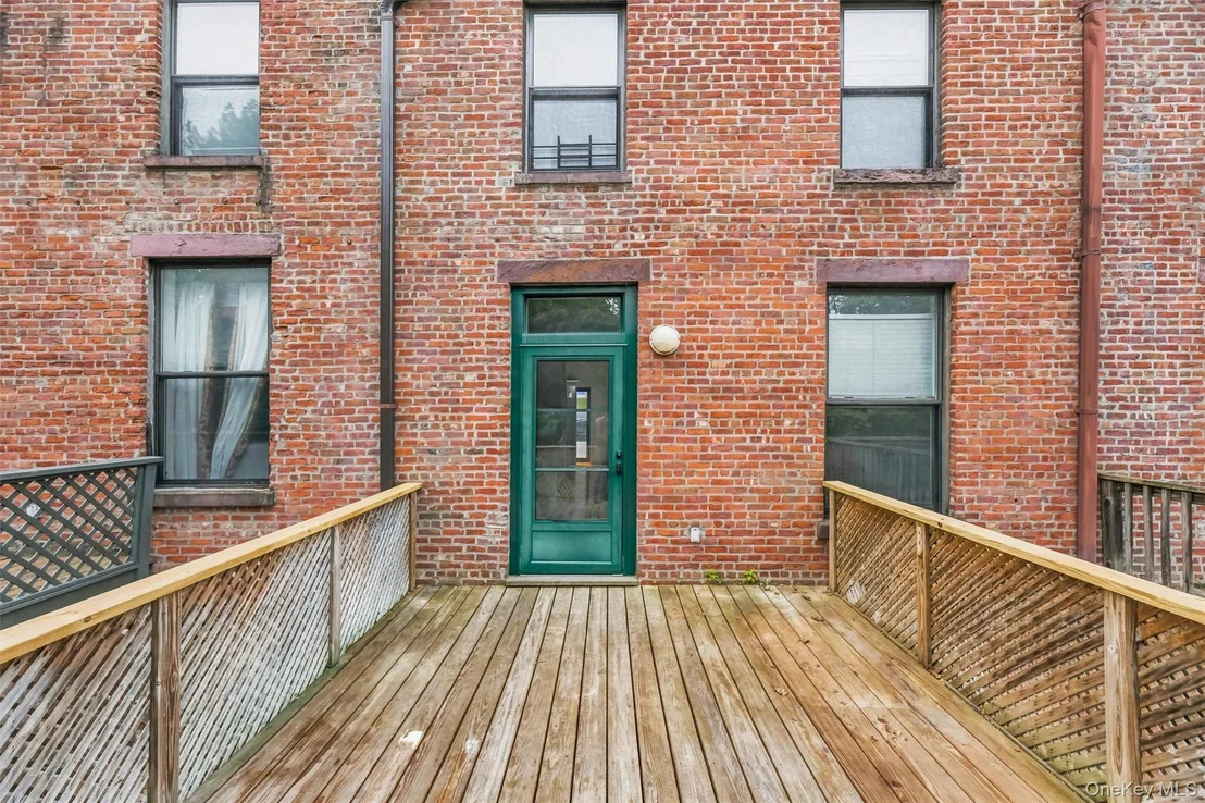 Photo of 1630 Park Street