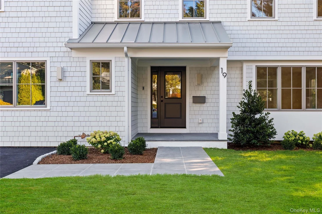 Photo of 19 Highland Park Place