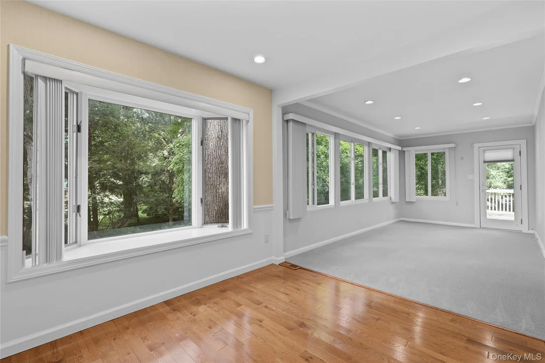 Photo of 21 Iroquois Trail